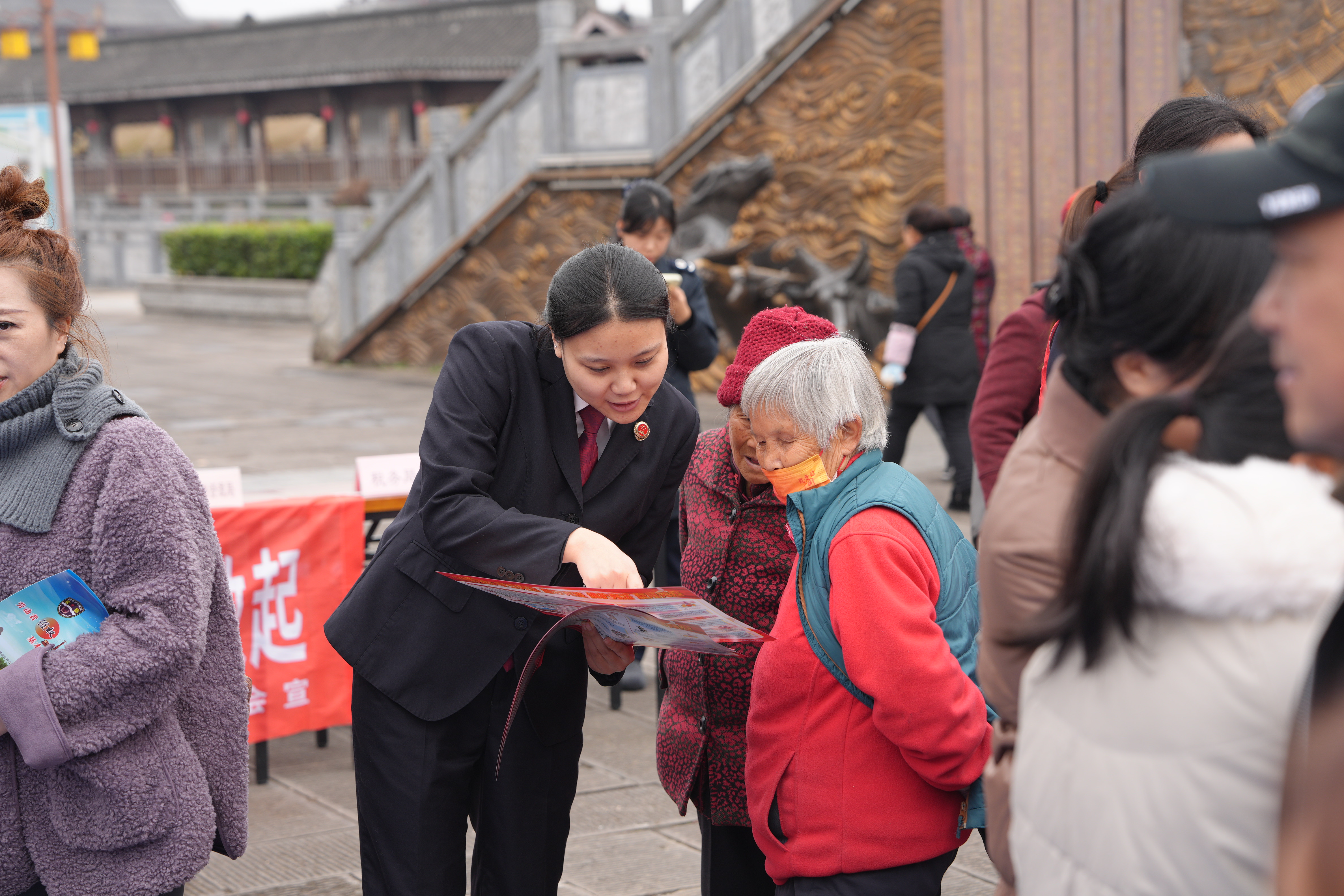 ���ܷ������ܡ��������� ���ͬ��